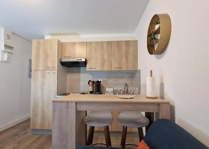 Apartament Frida T2 Avec Sa Terrasse By Unsejouranancy Fr